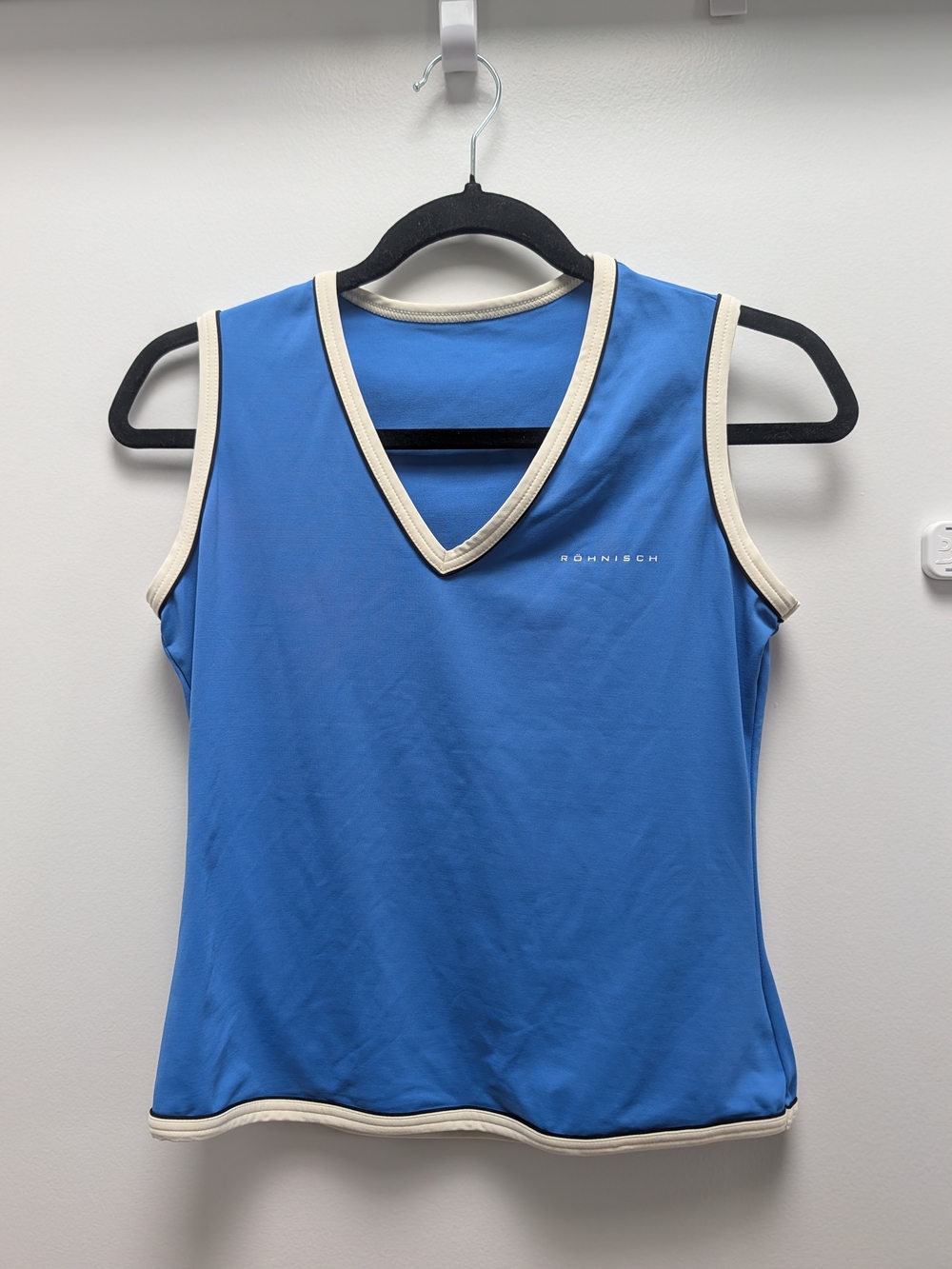 Rohnisch Blue V-Neck Sleeveless Golf Top